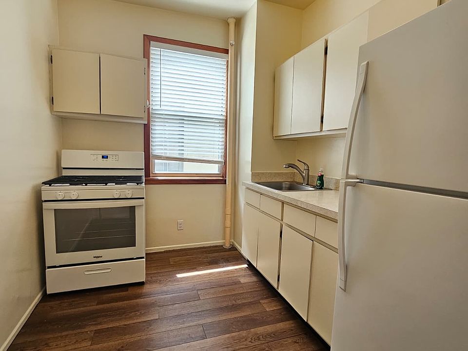 1st image of 23-21 Steinway St #3E