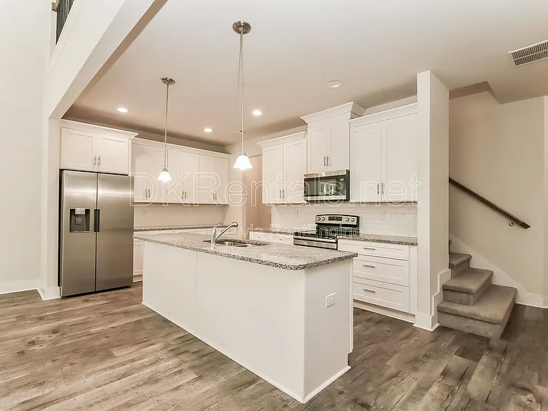 140 Stewart Glen Dr — Photo 6
