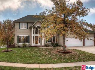 1011 Shoal Dr, Carter Lake, IA 51510
