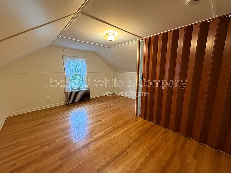 36 Pomeroy Ave — Photo 24
