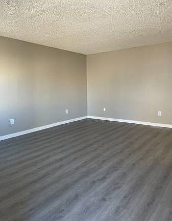 3rd image of 2621 Stewart Ave APT 2