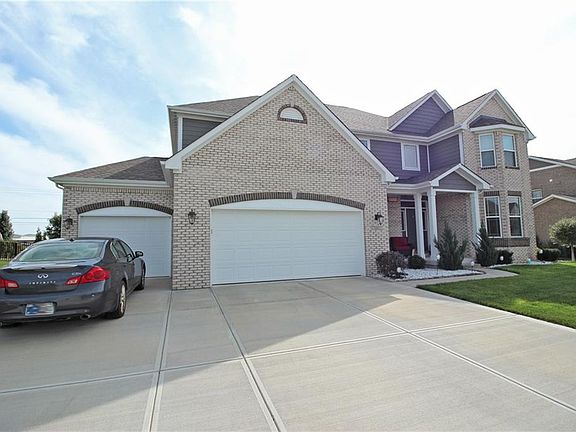 3rd image of 3693 Woodvine Dr