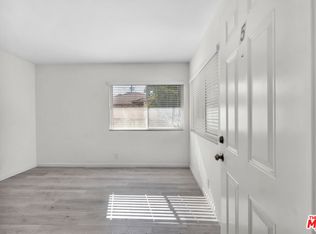 7228 Allott Ave #5, Van Nuys, CA 91405