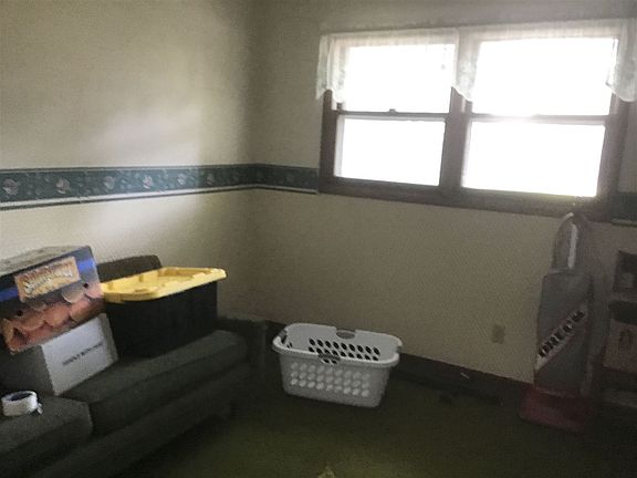 5th image of 1701 William Ave