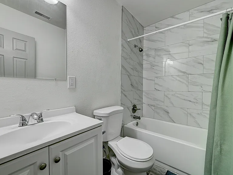 506 E Pikes Peak Ave #7 — Photo 4