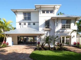 221 Driftwood Ln, Fort Myers Beach, FL 33931
