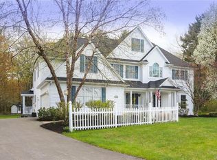 80 Brompton Ct, Orchard Park, NY 14127