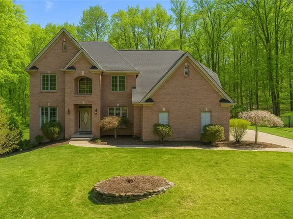 128 Crystal Springs Dr, Cranberry Township, PA 16066