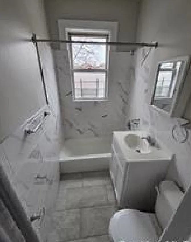 3 bed, 1225 sqft, $3,500 — Photo 2