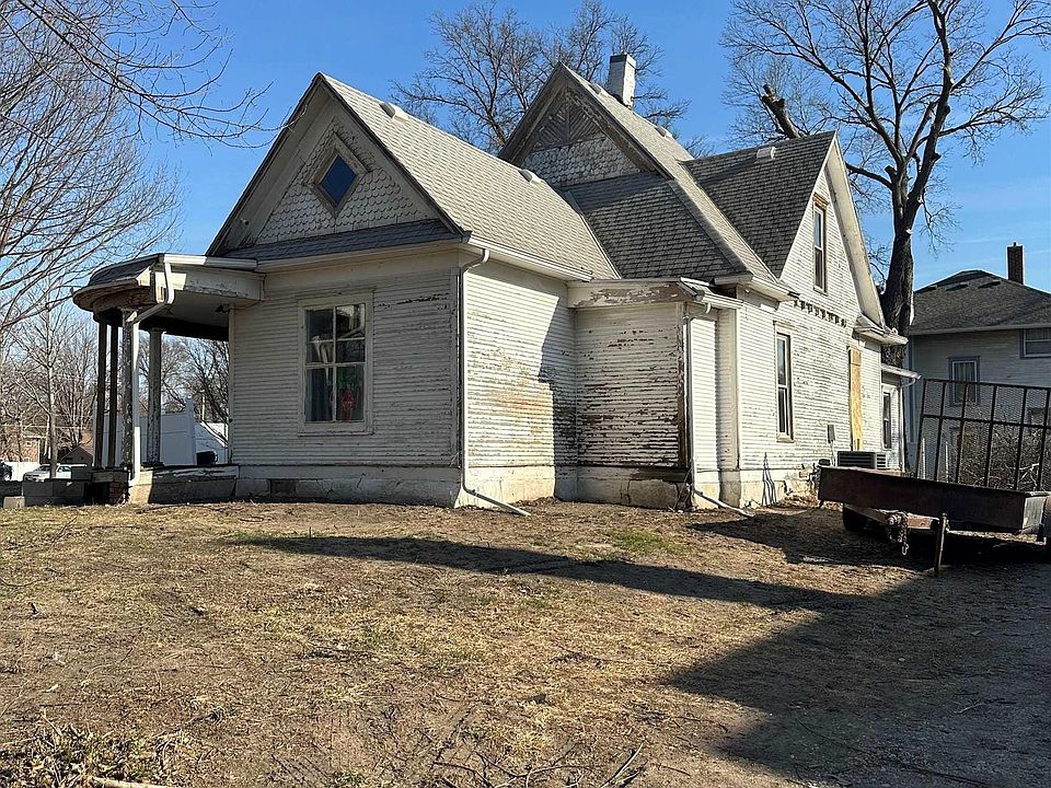 1st image of 1747 N Cotner Blvd