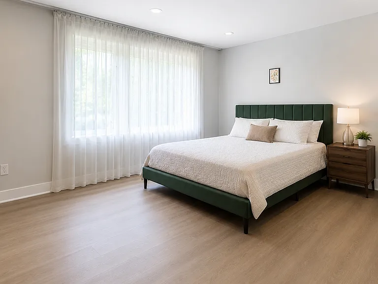 1124 Sheffield Ct — Photo 4