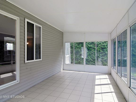 2nd image of 16154 S Arbor Dr