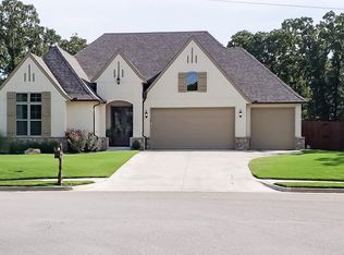 1241 Southcliff Dr, Bartlesville, OK 74003
