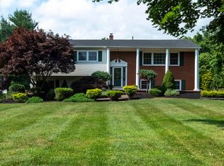 55 Hidden Stream Rd, Freehold, NJ 07728