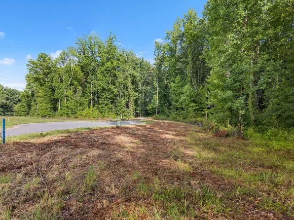 120 Carolina Dr, Piedmont, SC 29673