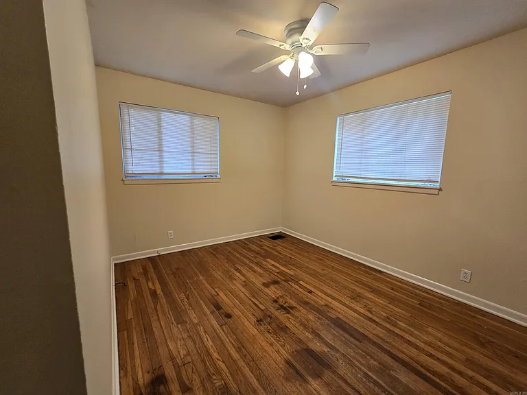 111 Broadmoor Dr — Photo 11