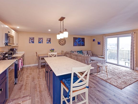 3rd image of 35 High St APT 16