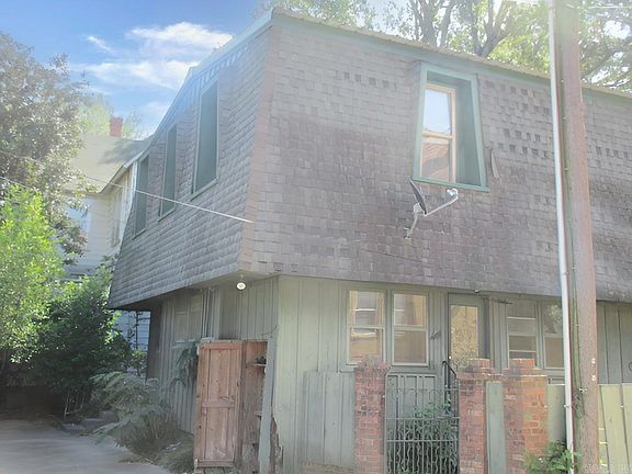 2nd image of 107 E 10th St