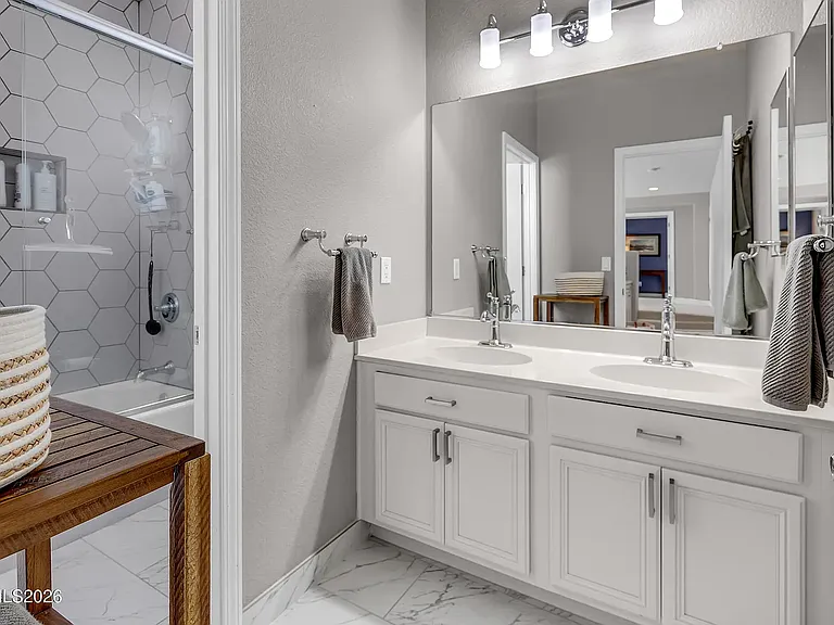 2725 Decoy Dr — Photo 32
