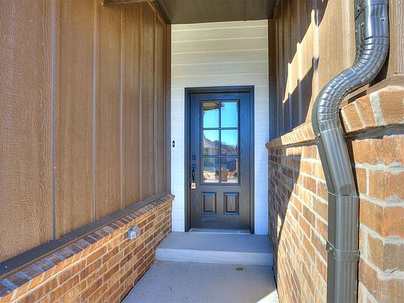4th image of 16225 Whistle Creek Blvd