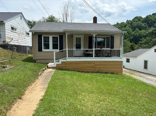 113 Royal St, Richlands, VA 24641
