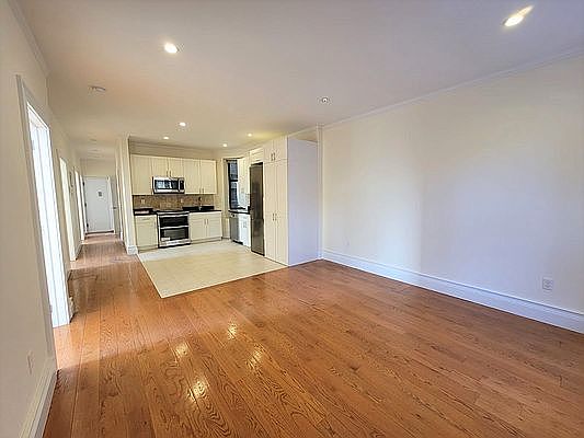 2nd image of 301 W 96th St #X
