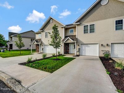 333 Shadow Wood Cir, Archbald, PA, 18403