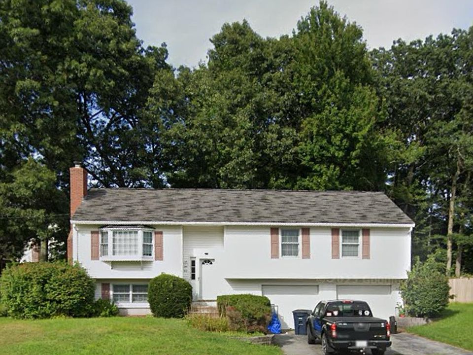 1st image of 32 Macdonald Dr
