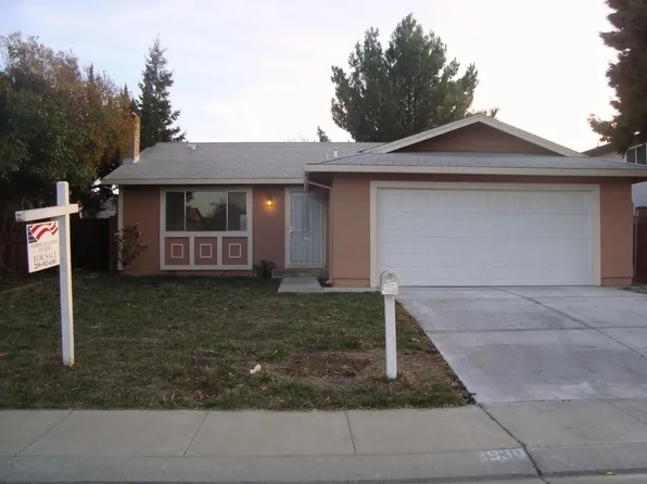 1930 McPeak Ct, Tracy, CA 95376