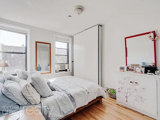 Rented by D'Andrea Craig Realty | media 9