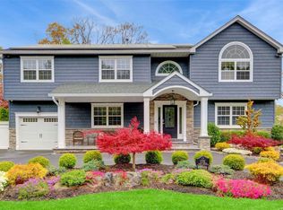 5 Sleepy Holw, Centereach, NY 11720