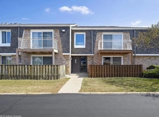 1906 Plum Grove Rd APT 1D, Rolling Meadows, IL 60008