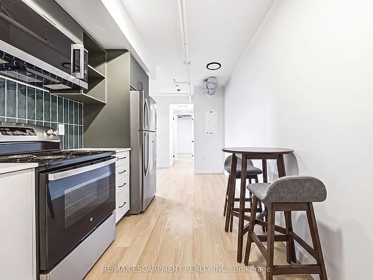 325 James St S #105 — Photo 2