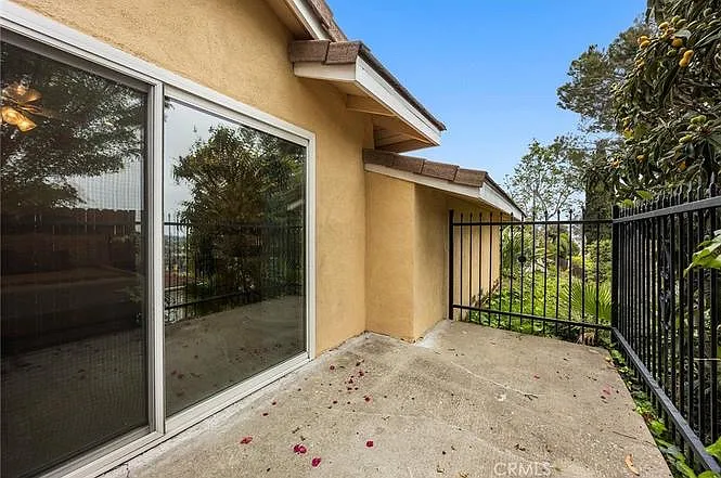 212 Barranca Dr — Photo 32