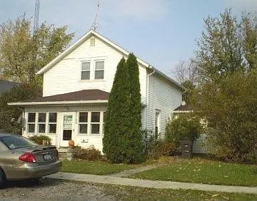 276 Gray St photo 1