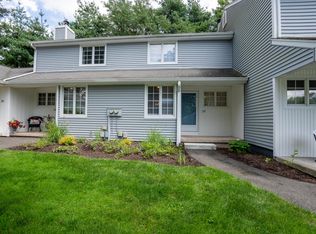23 Willow Brook Dr, Glastonbury, CT 06033
