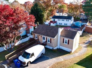 27 Overlook Rd, Holbrook, MA 02343