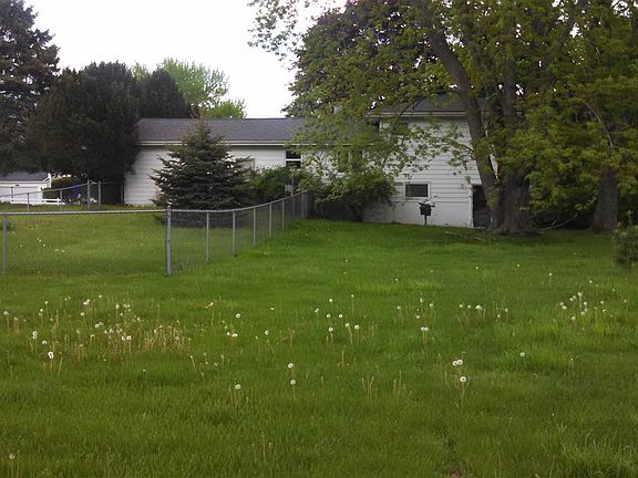 3rd image of 52109 Tara Dr