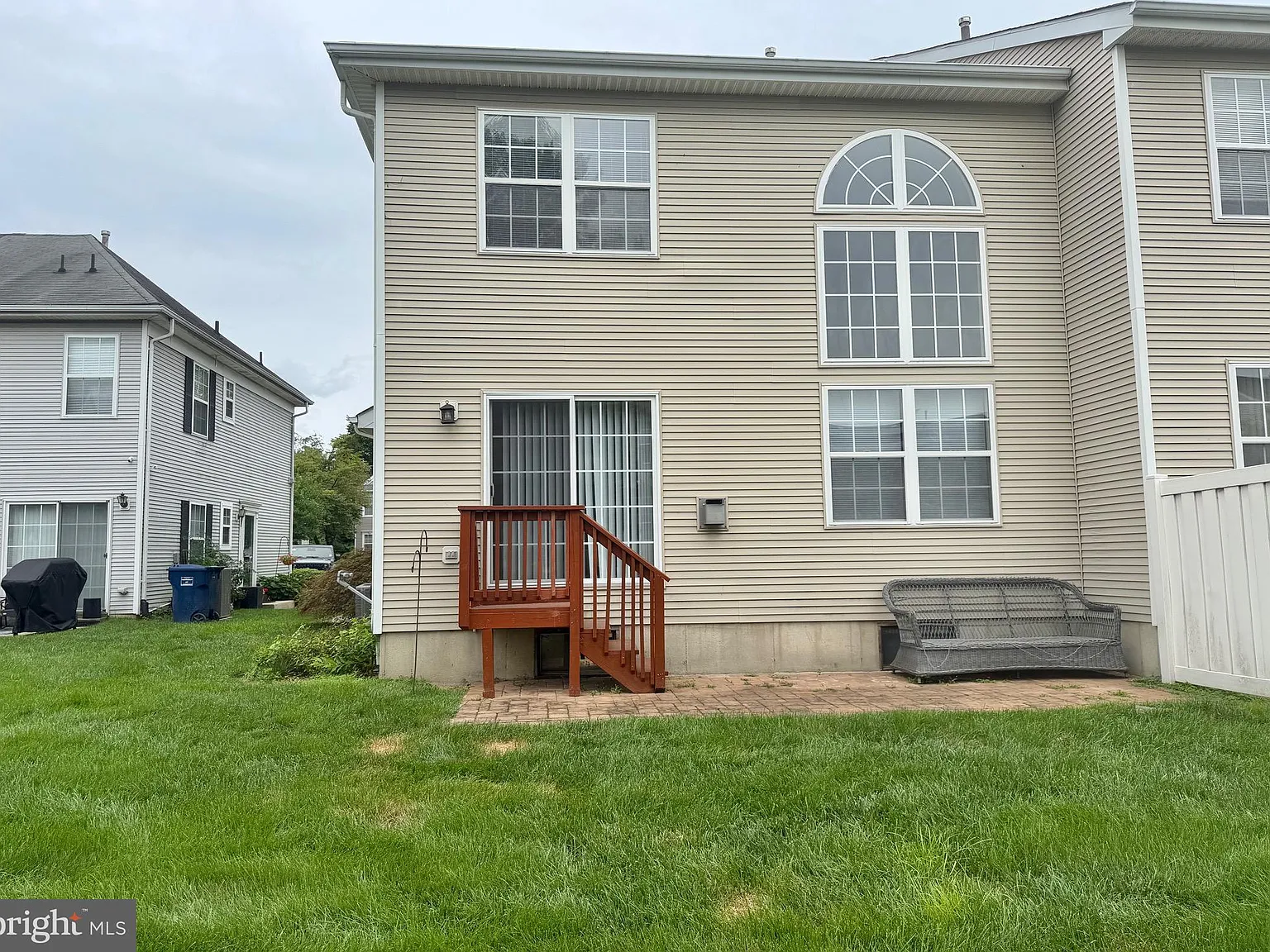 3 bed, 2.5 bath, 1979 sqft, $3,600 — Photo 4