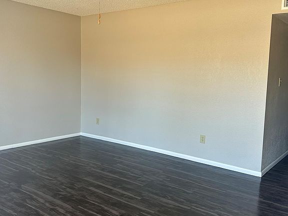 3rd image of 2538 E HILLERY Drive