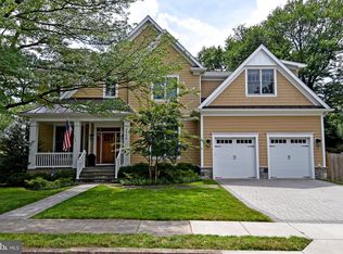 2808 N Underwood St, Arlington, VA 22213