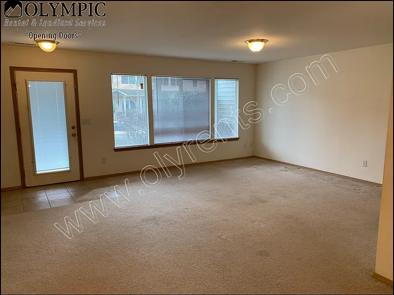 Living Room_03152019