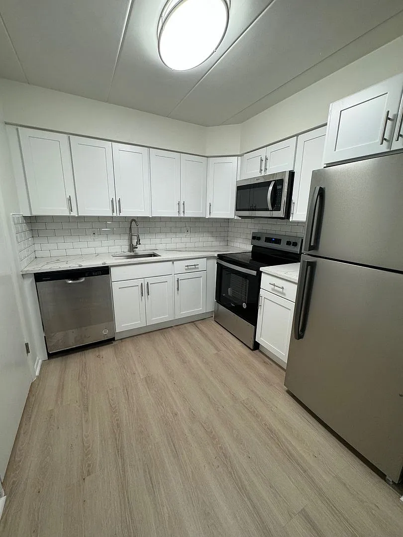 Valley Brook Apartments — Photo 4