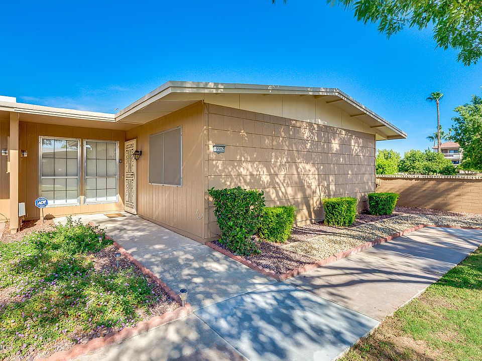 1st image of 9902 W Palmeras Dr