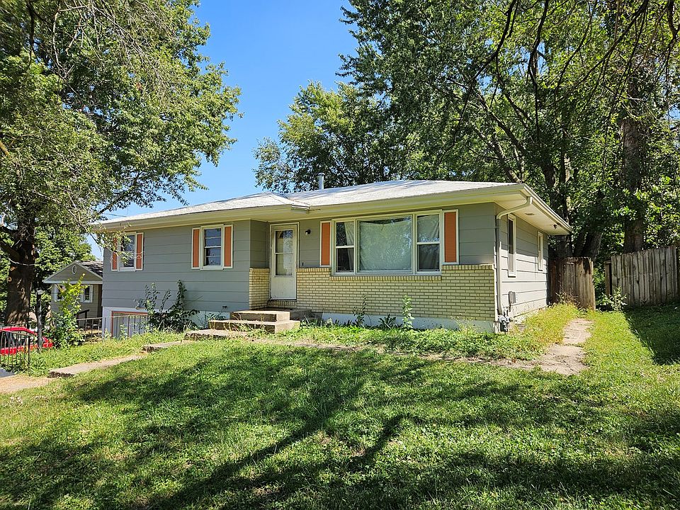 1st image of 3837 Maplewood Dr