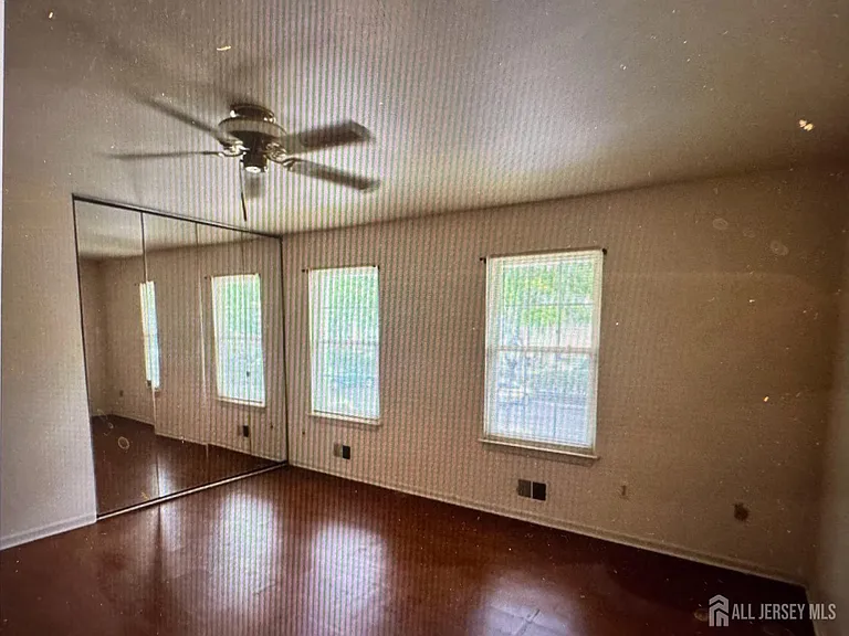 211 Gambocz Ct S — Photo 14