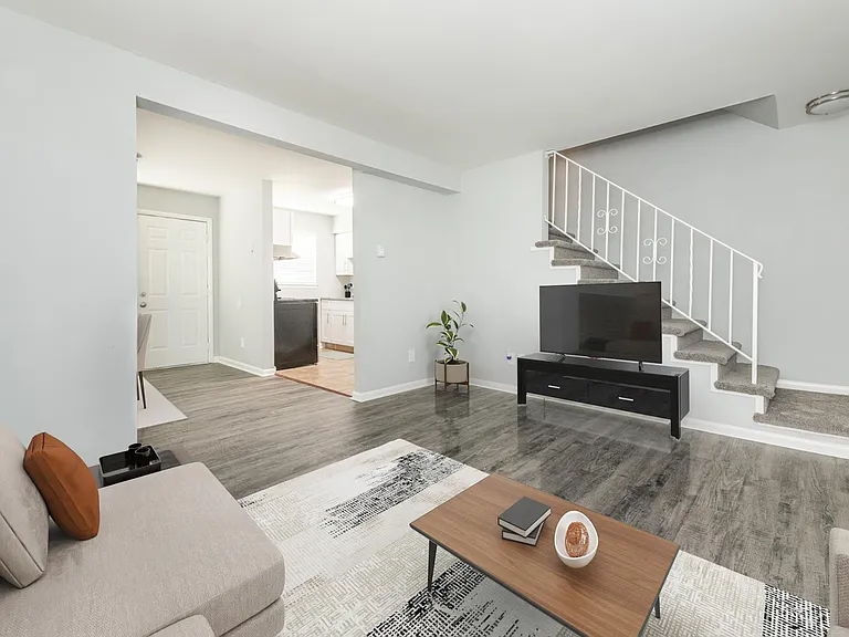Birch Townhomes — Photo 39