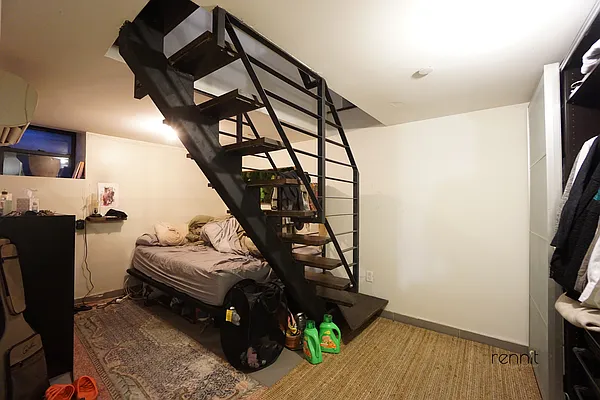 Rented by Rennit Inc. | media 18