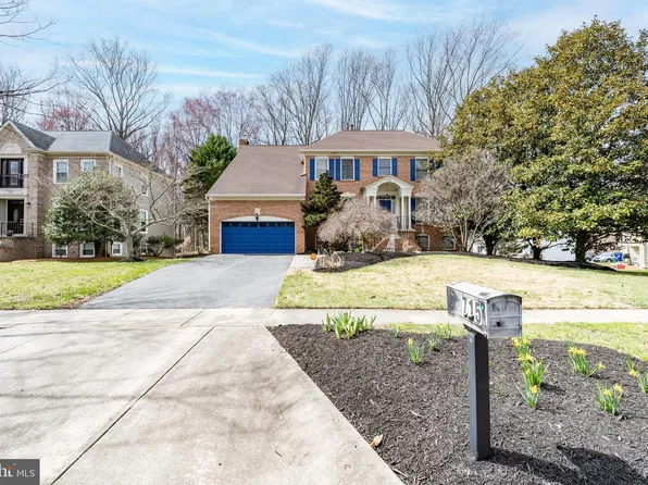 715 Hawkesbury Ln, Silver Spring, MD 20904