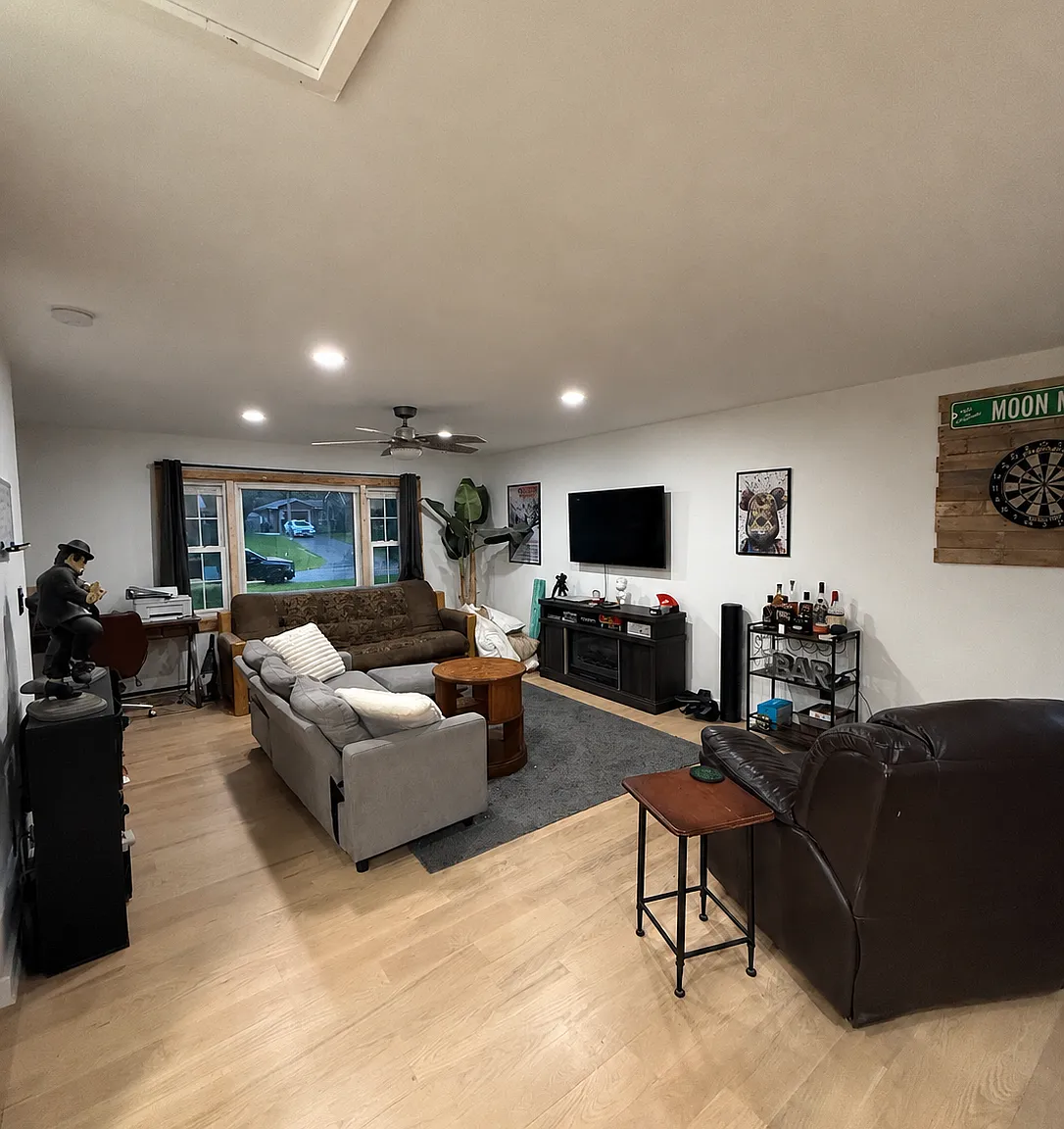 2 bed, 1800 sqft, $2,500 — Photo 3